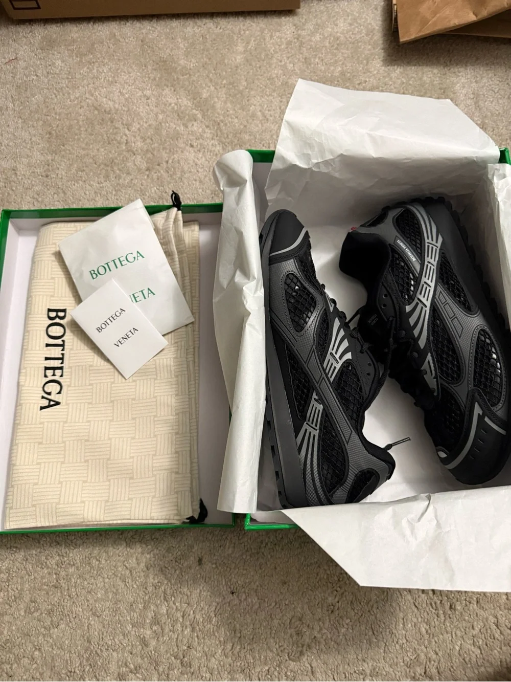 Bottega Veneta sleek athletic